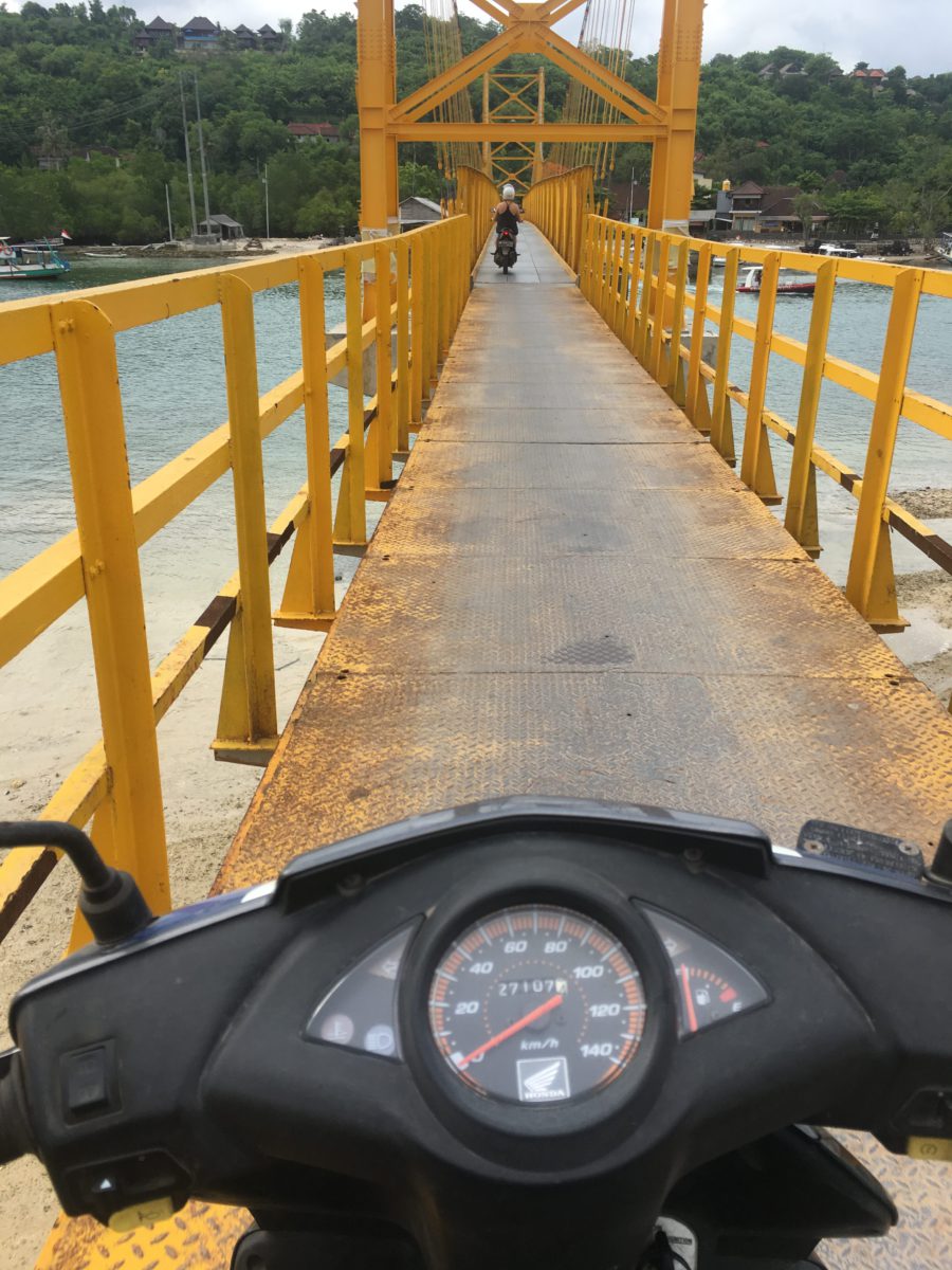 Yellow bridge, nusa lembongan bali